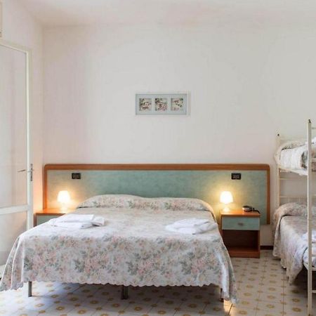 Hotel Levante Sul Mare Лидо-ди-Савио Экстерьер фото