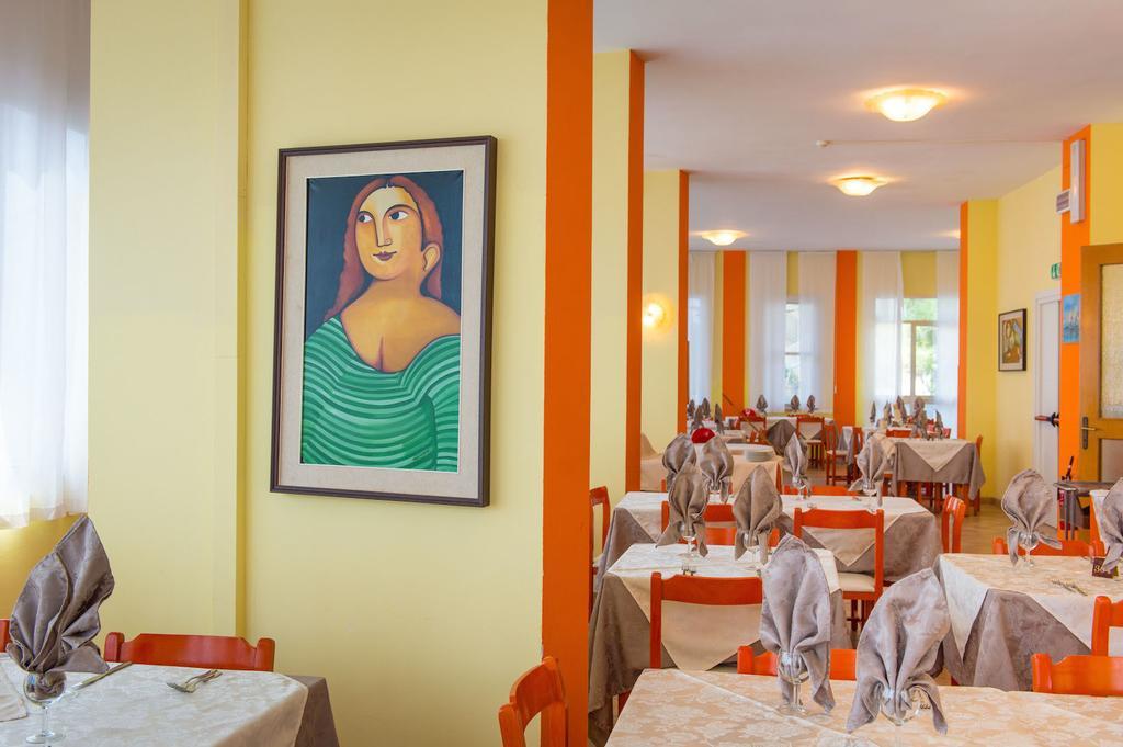 Hotel Levante Sul Mare Лидо-ди-Савио Экстерьер фото