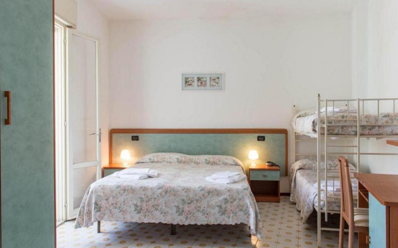 Hotel Levante Sul Mare Лидо-ди-Савио Экстерьер фото