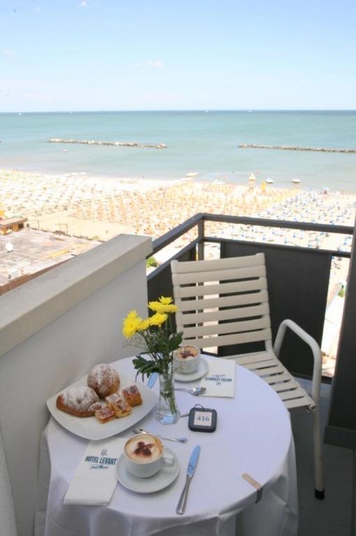 Hotel Levante Sul Mare Лидо-ди-Савио Экстерьер фото